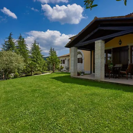 Sujevic Fuer Unvergessliche Ferien - Istrien By Interhome Hébergement de vacances Motovun